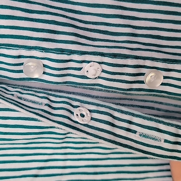 Green and white striped button down shirt - Picture 4 of 4